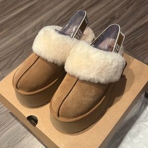UGG FUNKETTE SLIPPERS